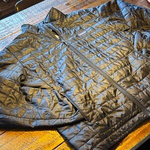 Patagonia Men's Black Quilted Puffer Jacket